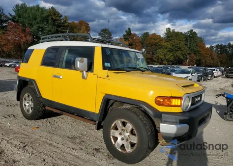 2007 Toyota Fj Cruiser from USA, damaged, VIN JTEBU11F770077203